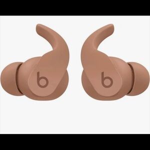 Authentic Beats Fit Pro x Kim
Kardashian True Wireless
Earbuds Dune